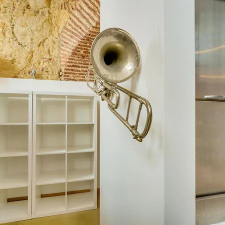 Historical Loft * ליסבון